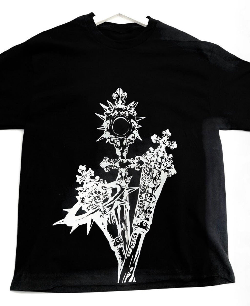 "the Black Mirrored Maces."